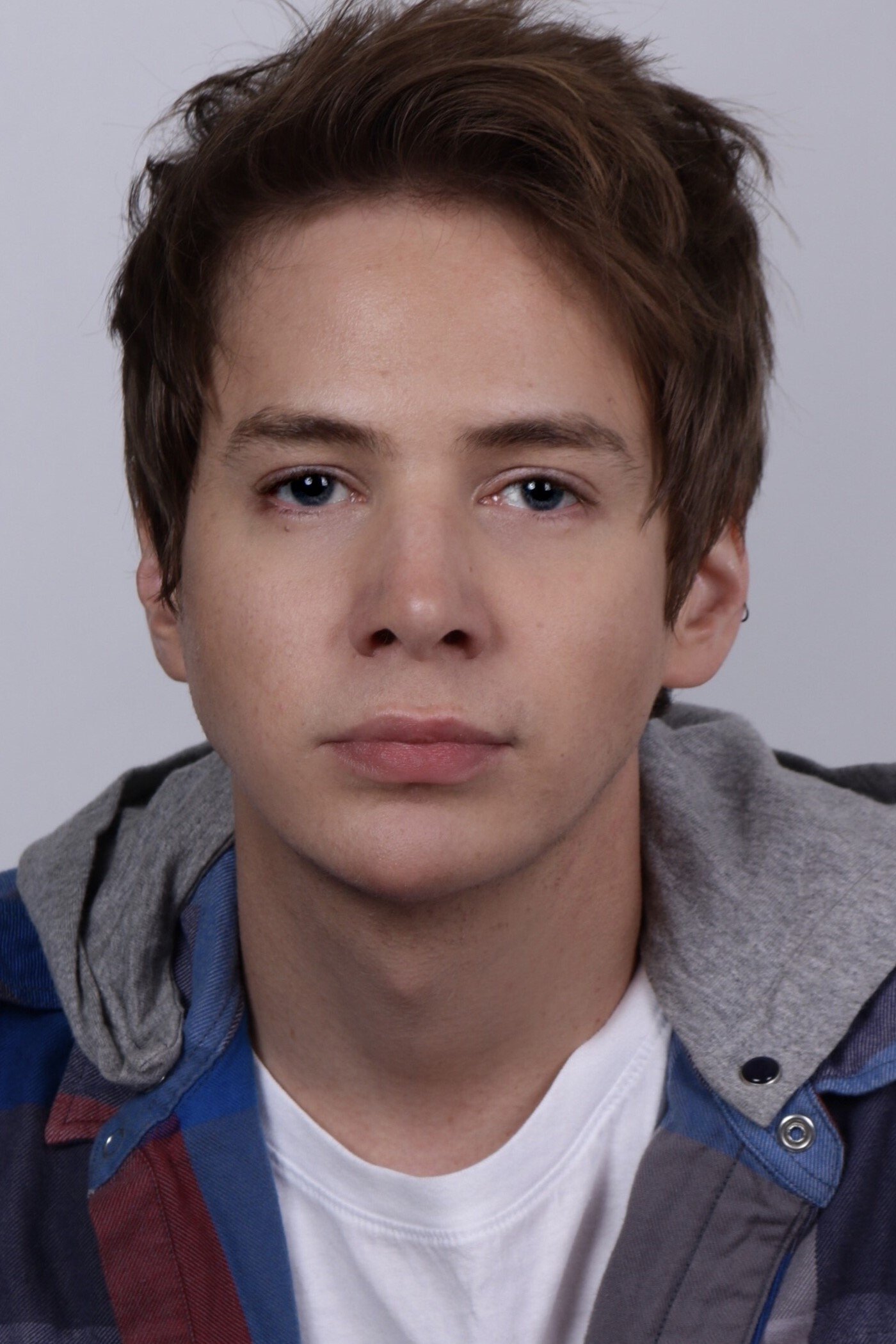 Justin Castor backdrop