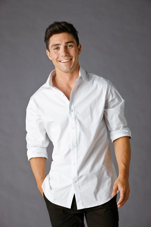 Daniel Daperis backdrop