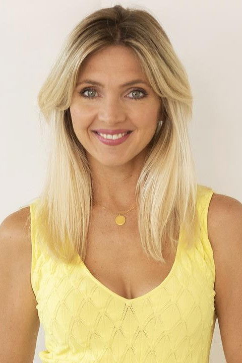 Nikki Osborne backdrop