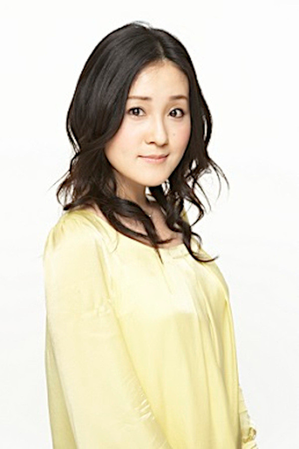 Kozue Yoshizumi backdrop