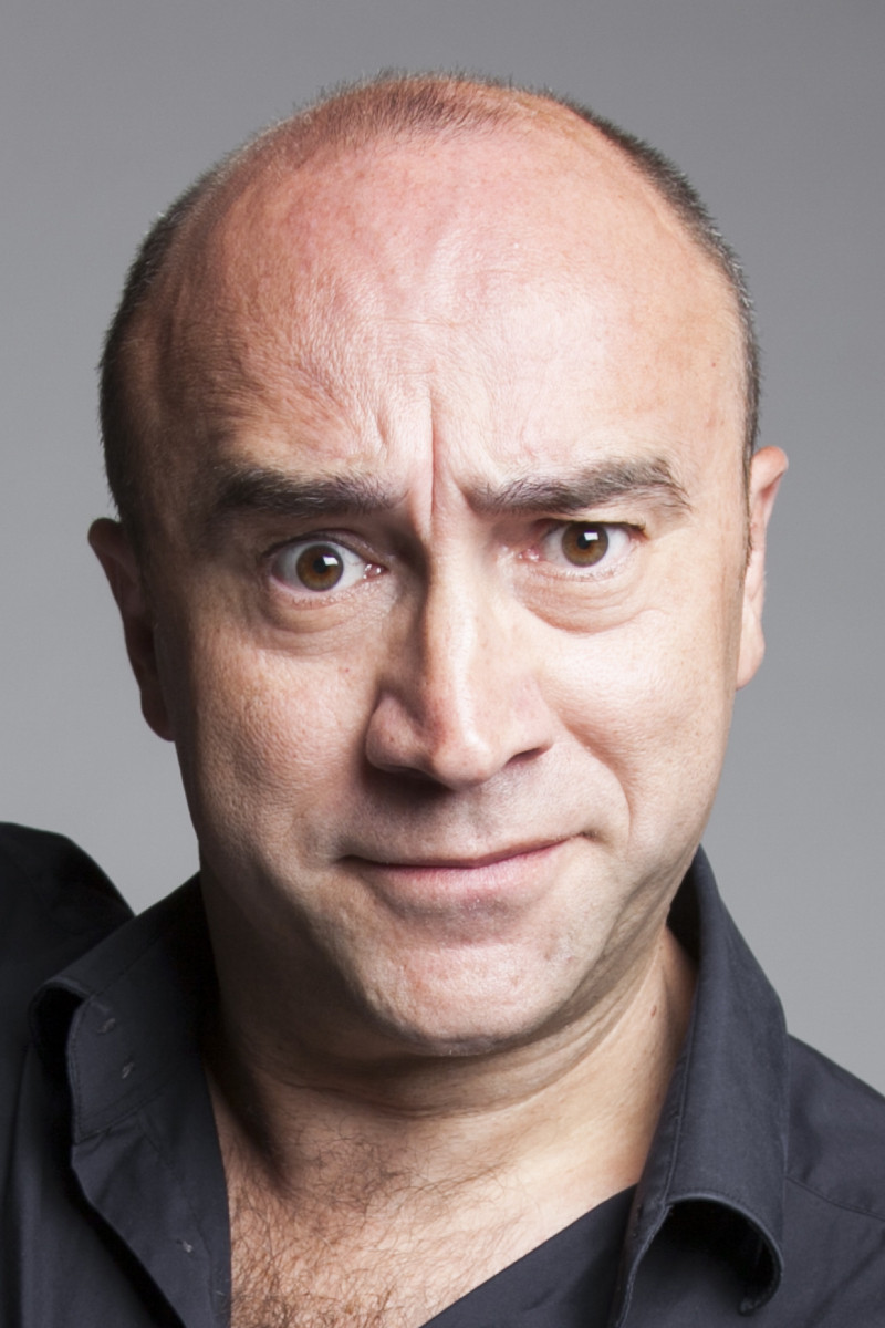 George Kapiniaris backdrop