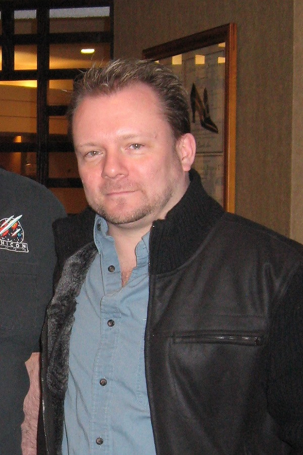 Jonathan Llyr backdrop