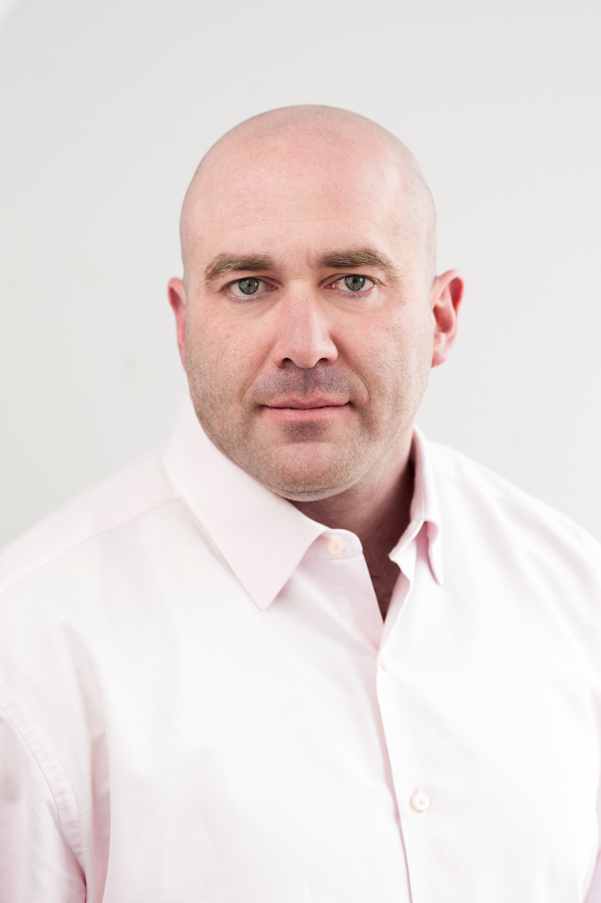 Justin Smith backdrop