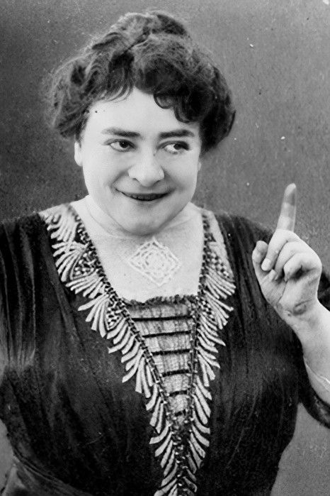 Gabrielle Lange backdrop