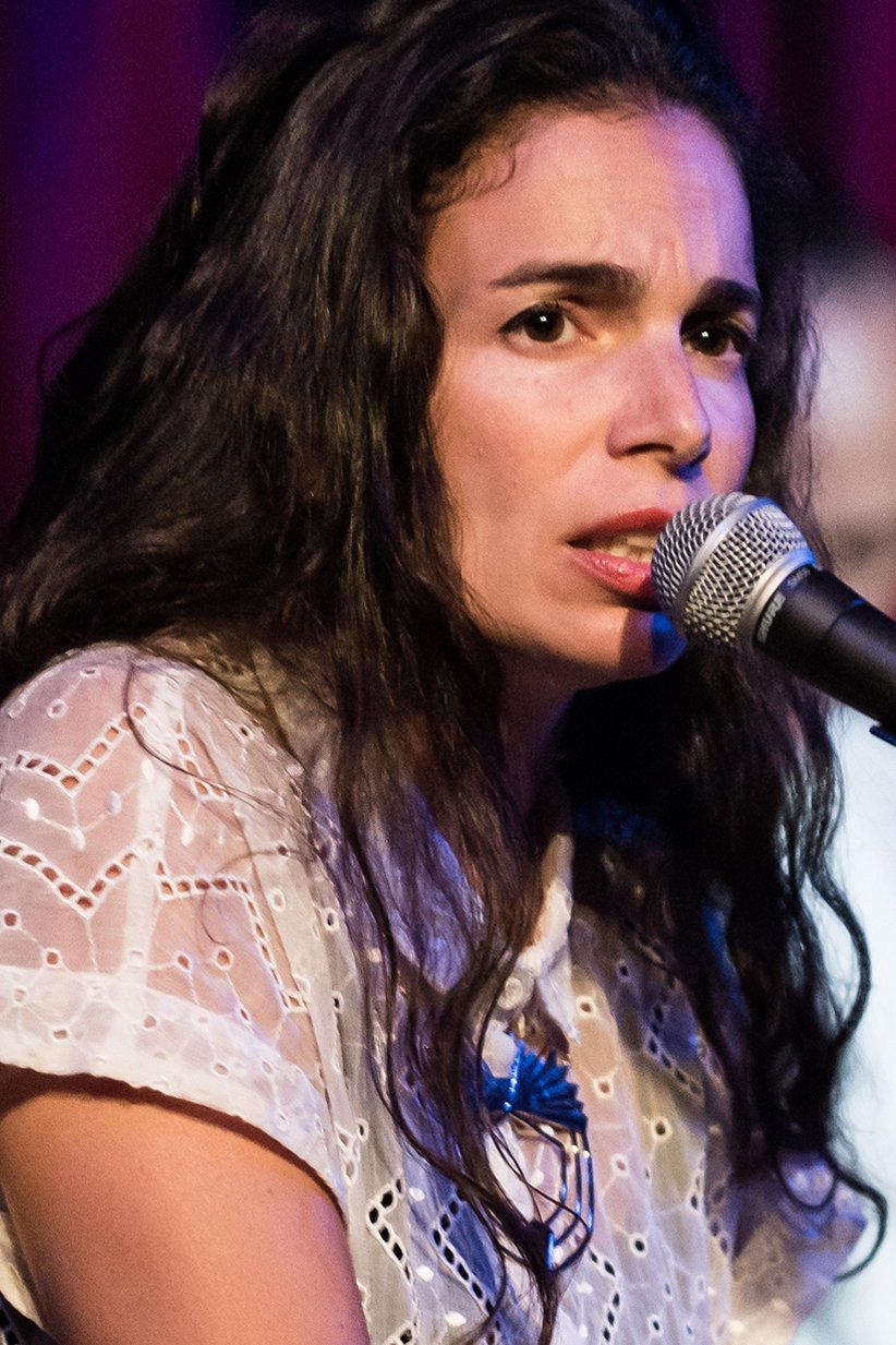 Yaël Naïm backdrop