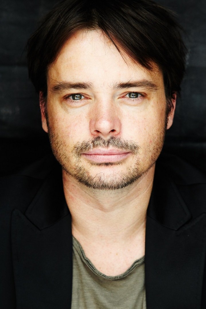 Leighton Cardno backdrop