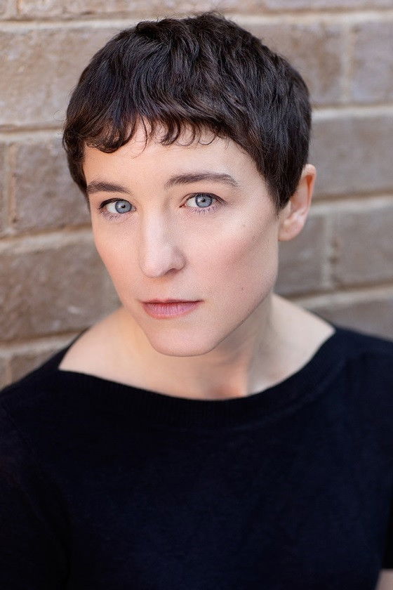 Eloise Mignon backdrop