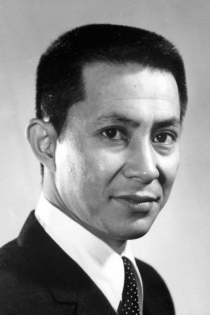 Kjosuke Maçida backdrop