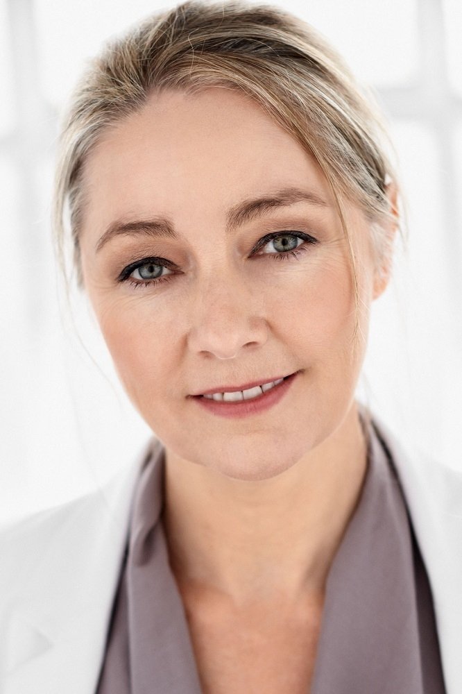 Nell Feeney backdrop