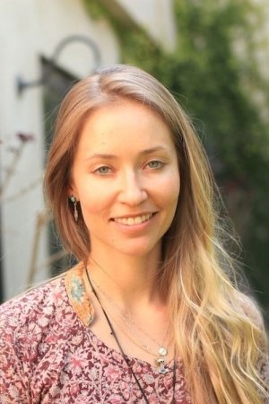 Baelyn Neff backdrop