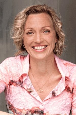 Gillian Ferrabee backdrop