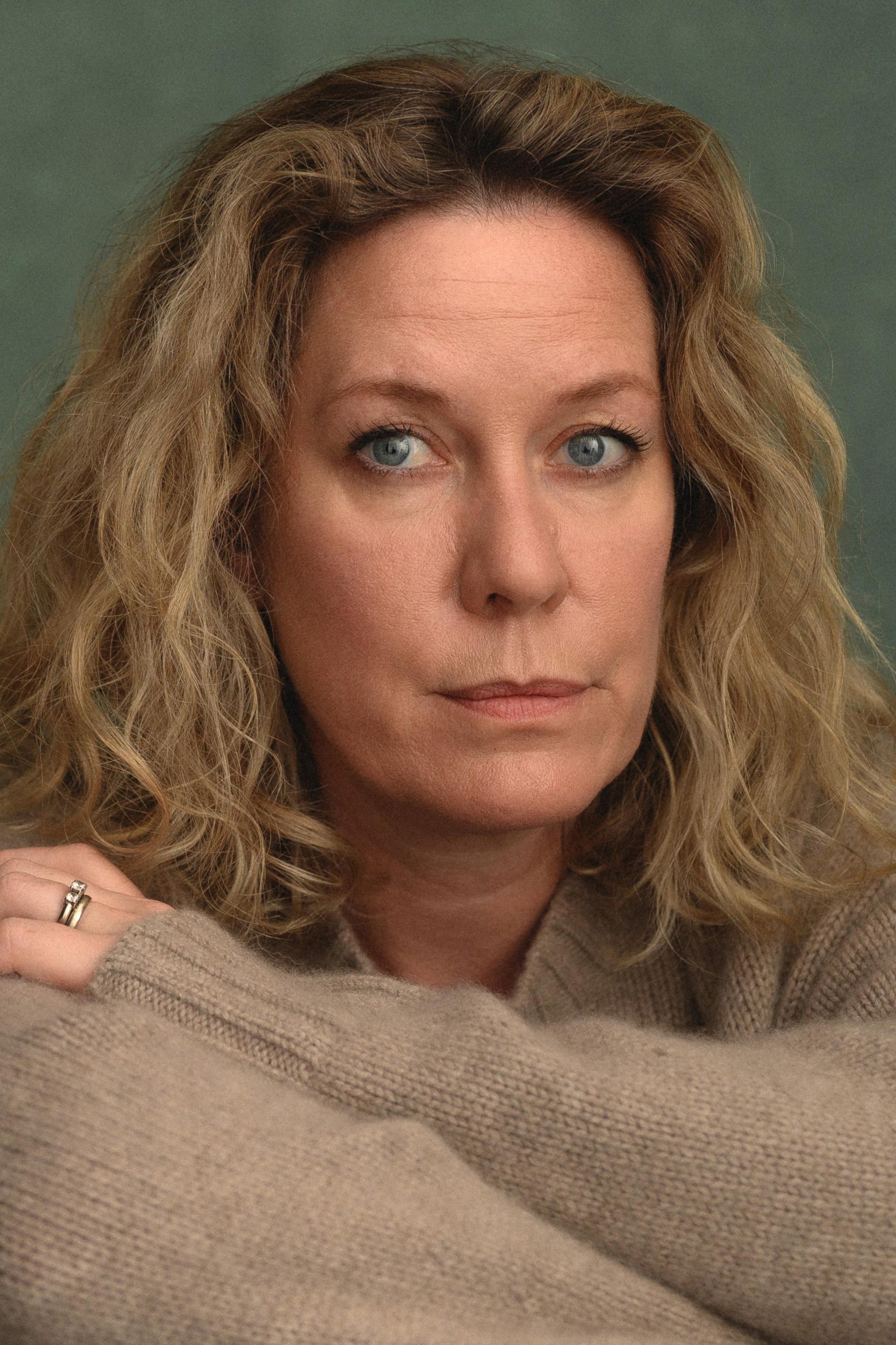 Anna Crilly backdrop