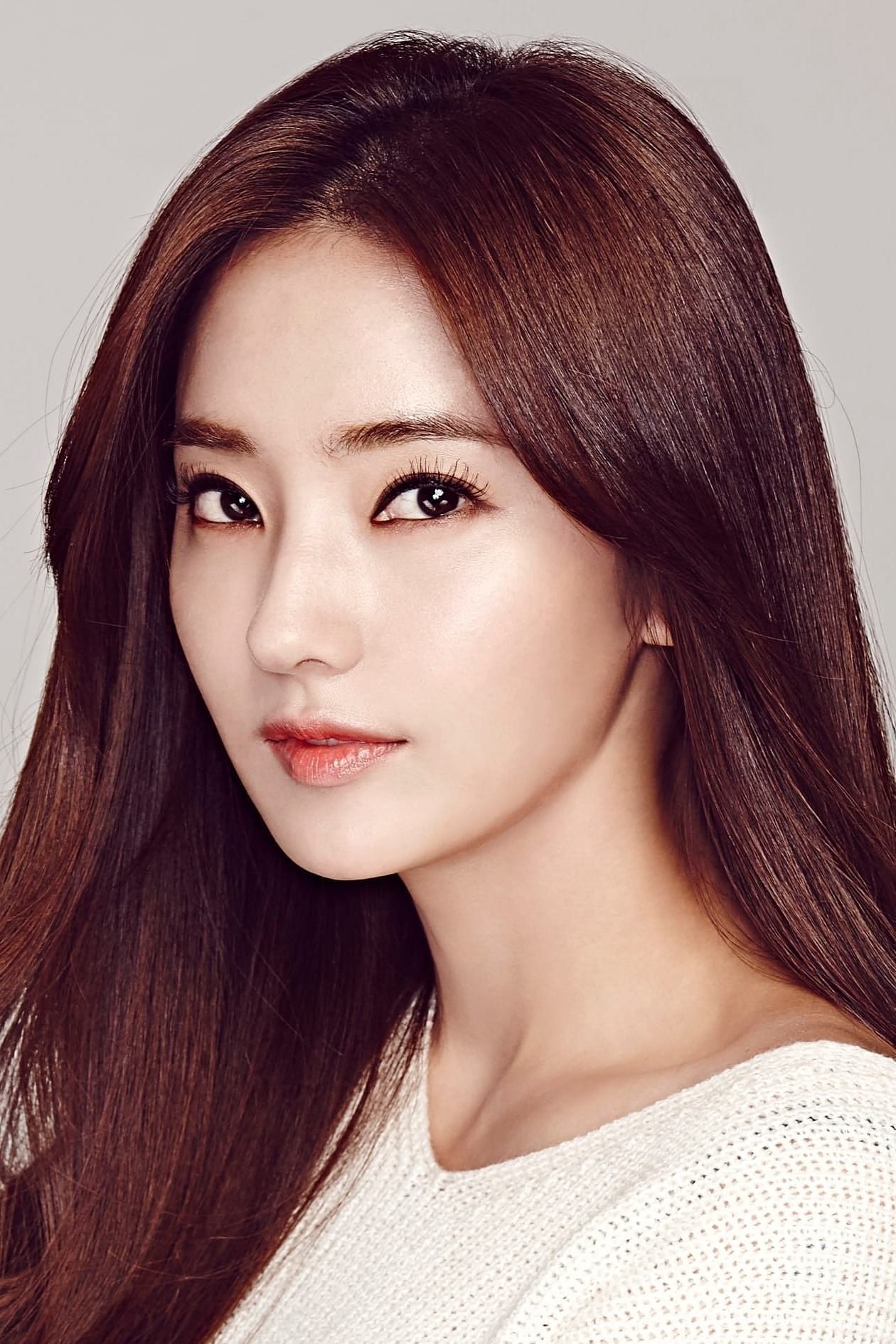 Han Chae-young → Han Çe-jung backdrop