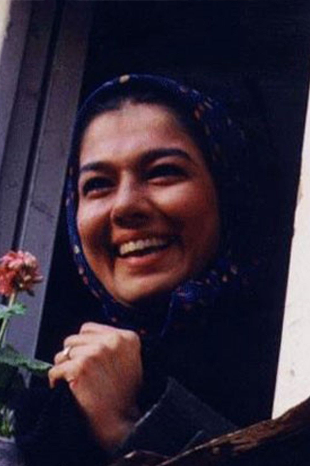 Poupak Goldarre backdrop