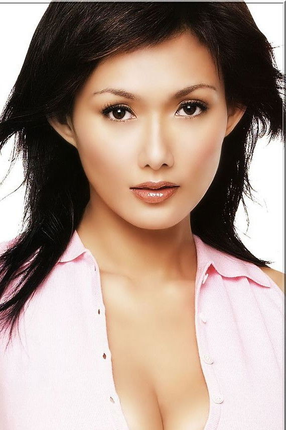 Margaret Lee backdrop