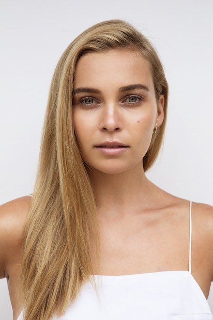 Marny Kennedy backdrop