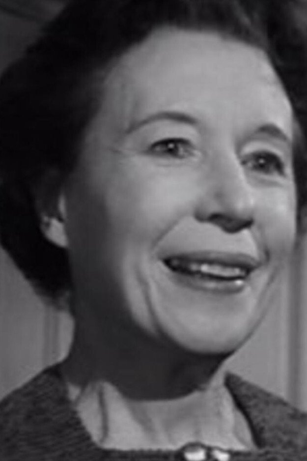 Grace Arnold backdrop