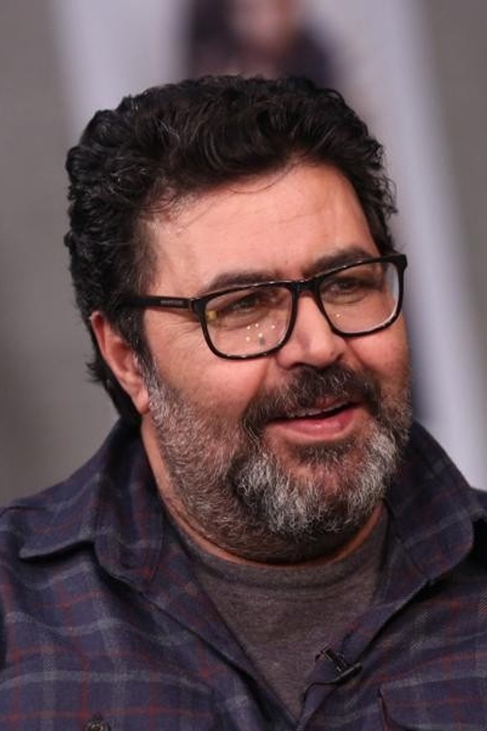 Farhad Aslani backdrop