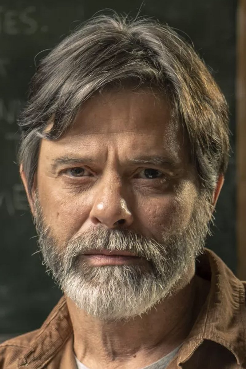 Marcos Winter backdrop