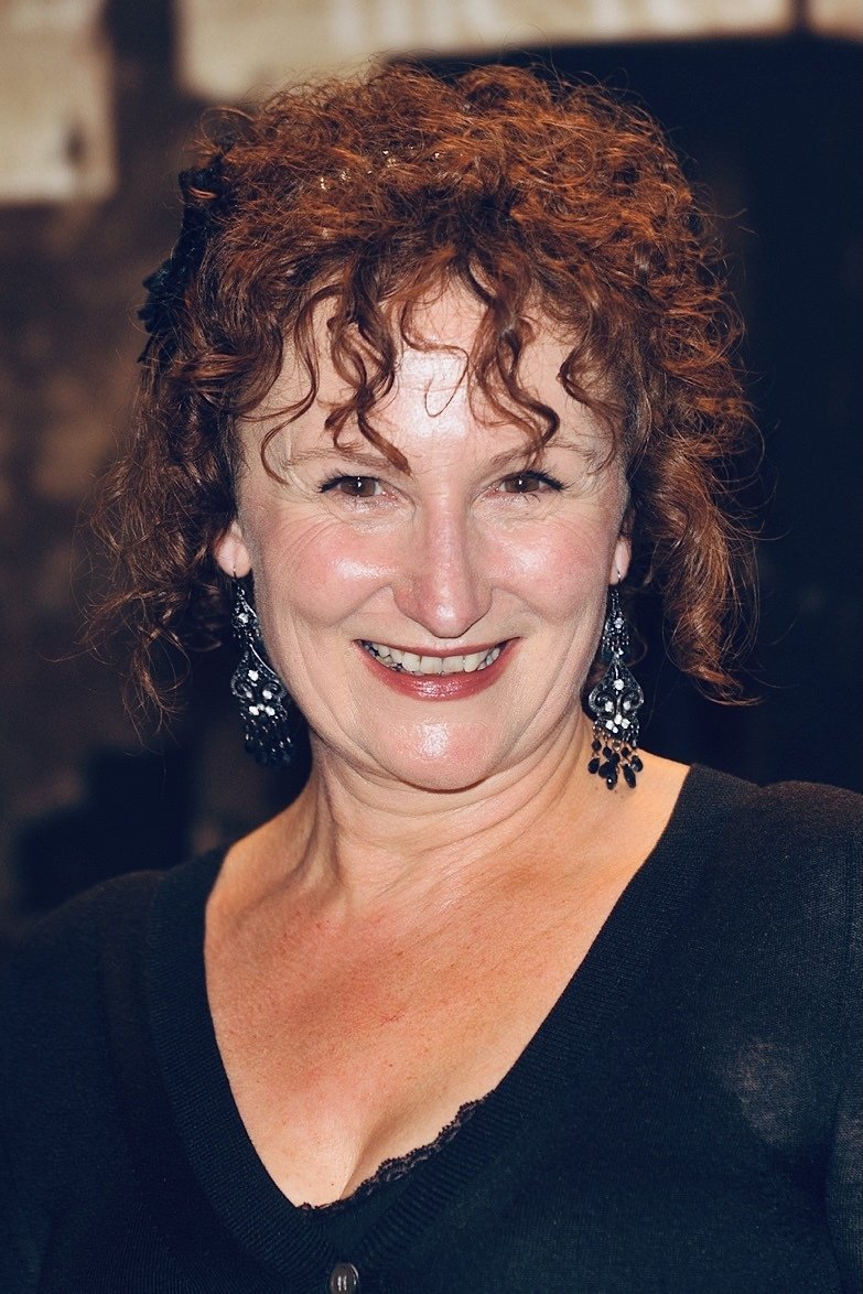 Sadie Shimmin backdrop