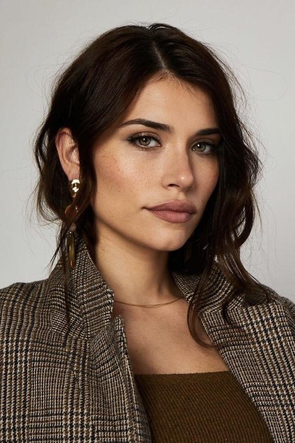 Eva De Dominici backdrop