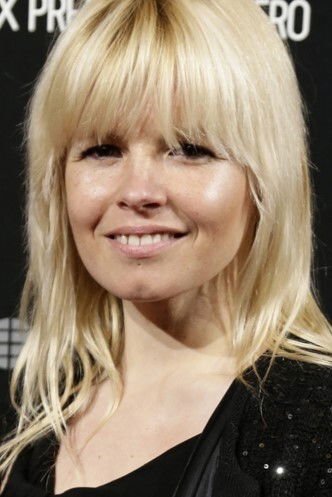 Lluvia Rojo backdrop