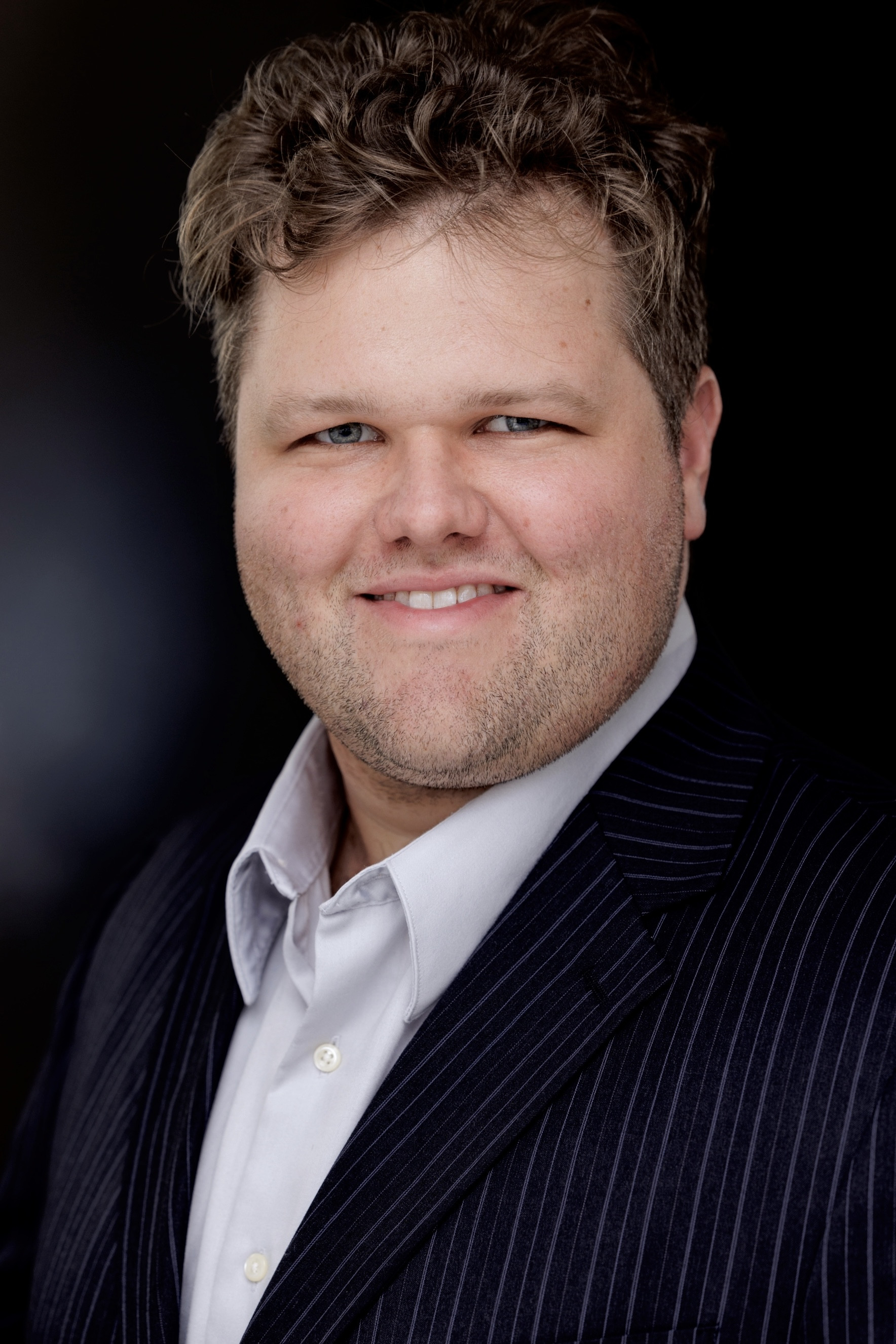 Bo Mitchell backdrop