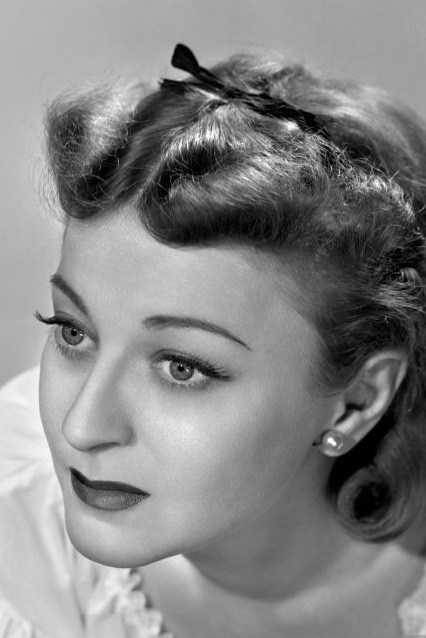 Peg La Centra backdrop