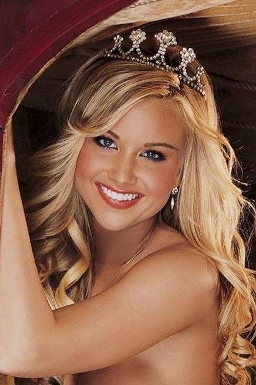 Kara Monaco backdrop