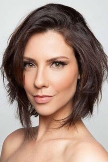 Camila Rodrigues backdrop