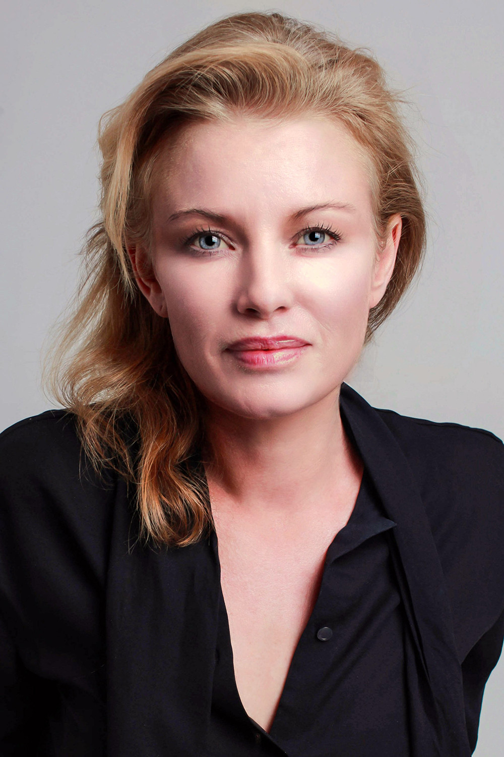 Lauren Clair: Luren Kler backdrop