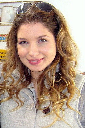 Adi Himelbloy backdrop