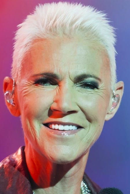 Mari Fredrikson backdrop