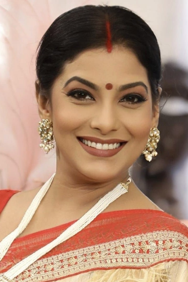 Papya Sengupta backdrop