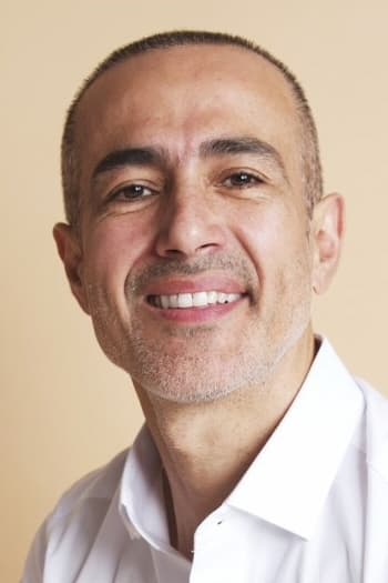 César Caillet backdrop