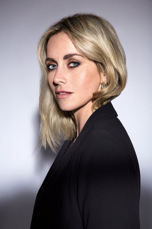 Iina Kuustonen backdrop