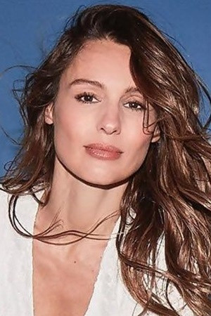 Carolina Ardohain backdrop