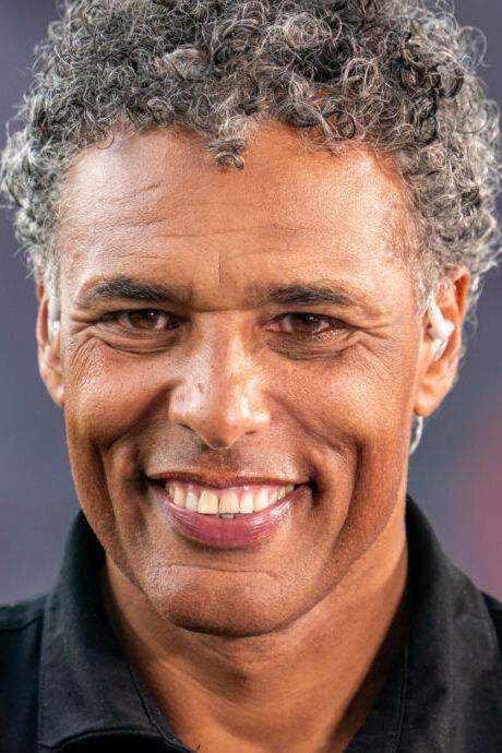 Pierre van Hooijdonk backdrop