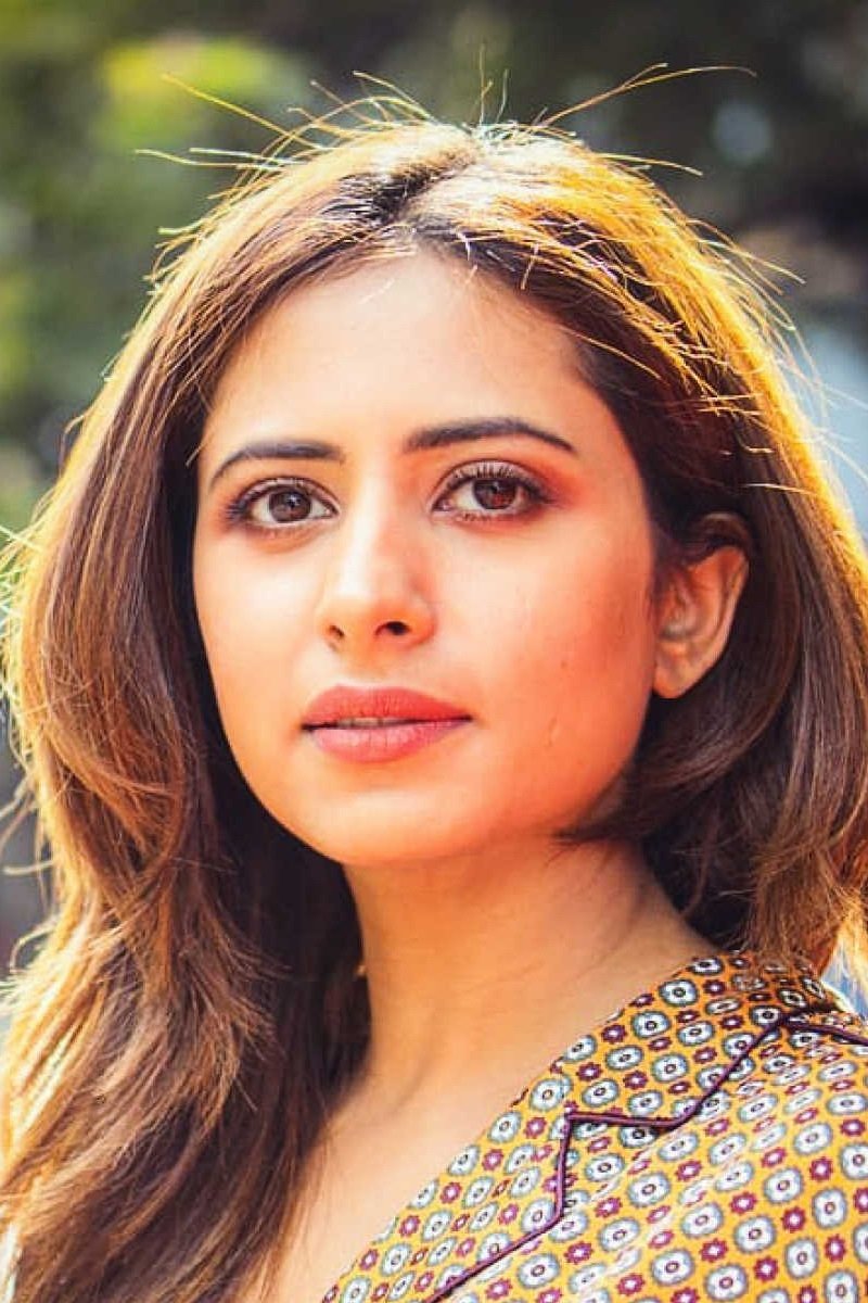 Sargun Mehta backdrop