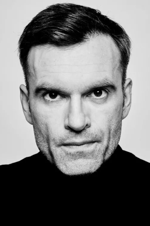 Mariusz Zaniewski backdrop