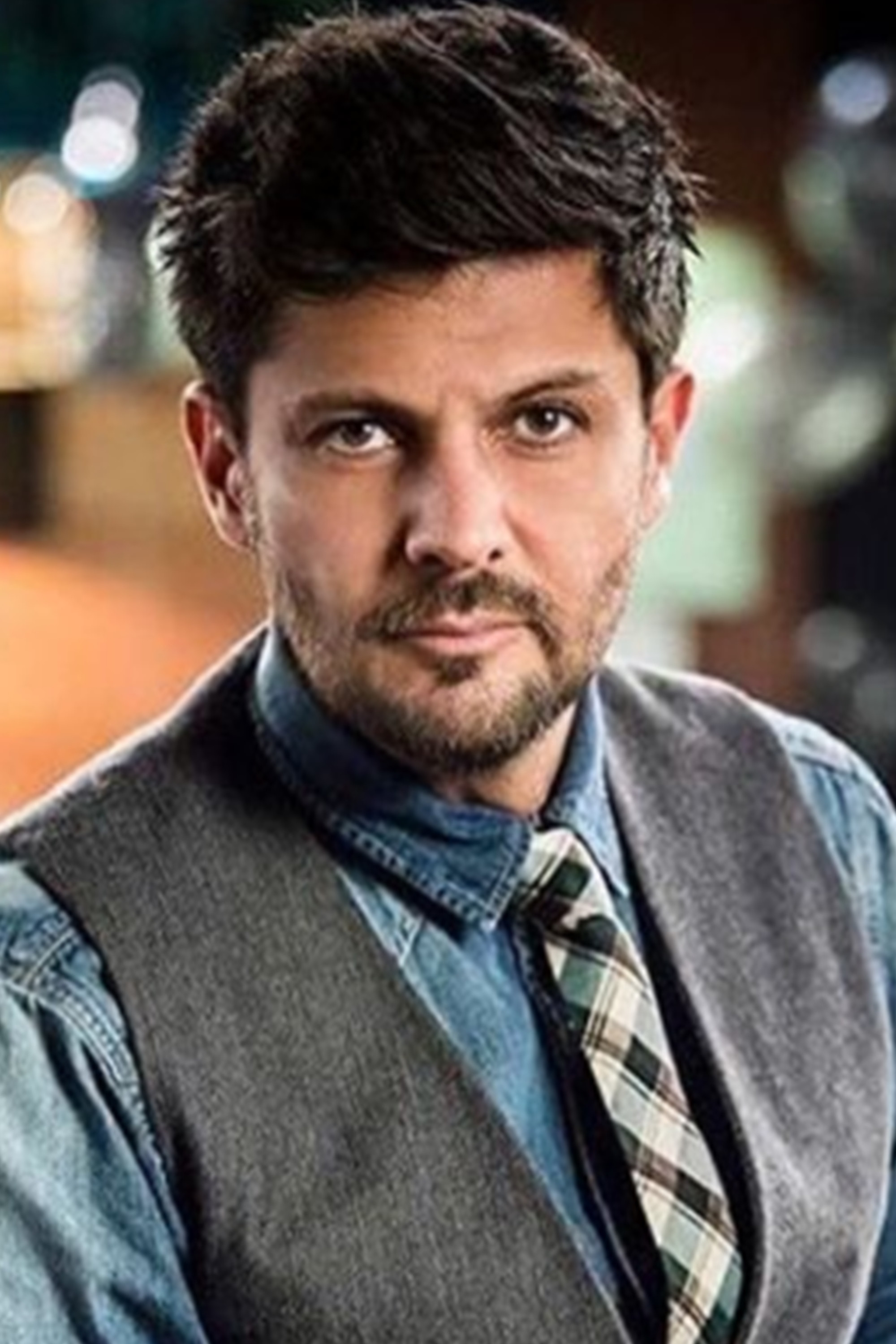 Fabián Robles backdrop