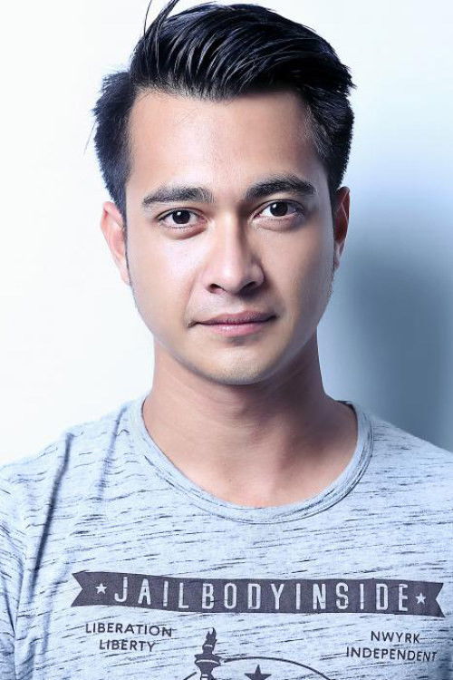 Eza Gionino backdrop