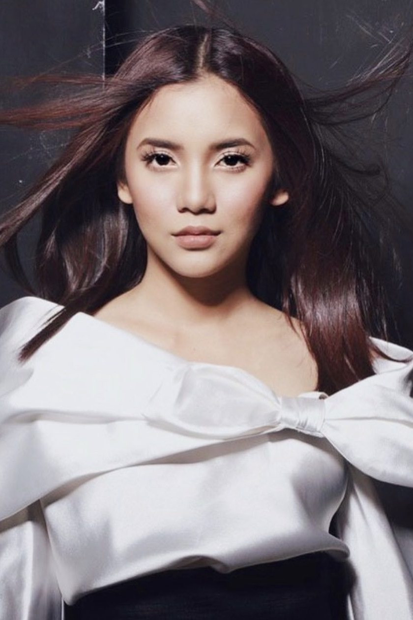 Sweet Qismina backdrop