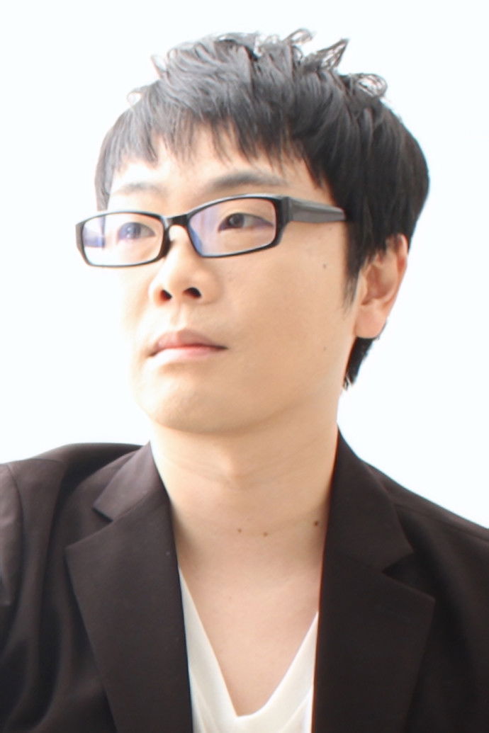 Makoto Aoki backdrop