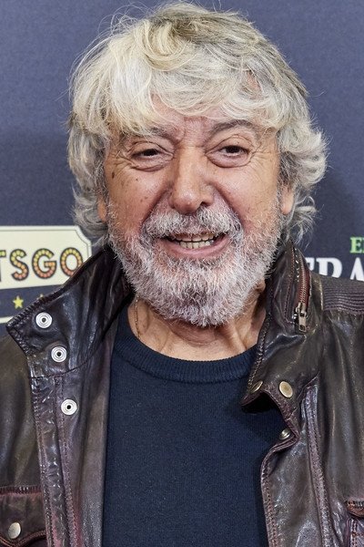 Ricardo Arroyo backdrop