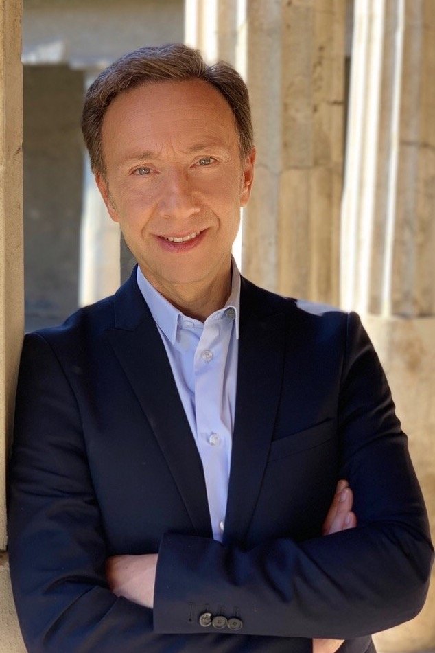 Stéphane Bern backdrop