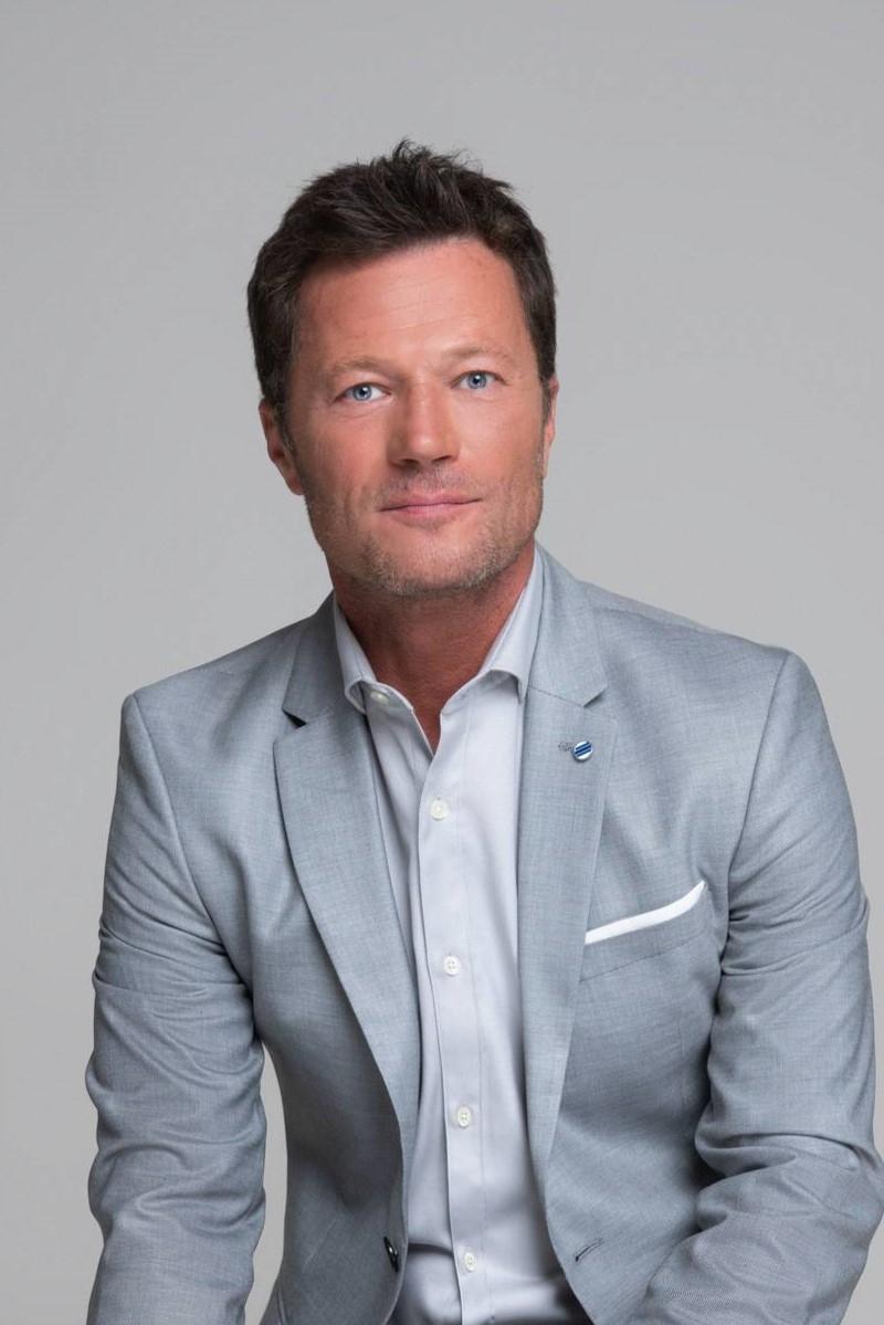 András Stohl backdrop