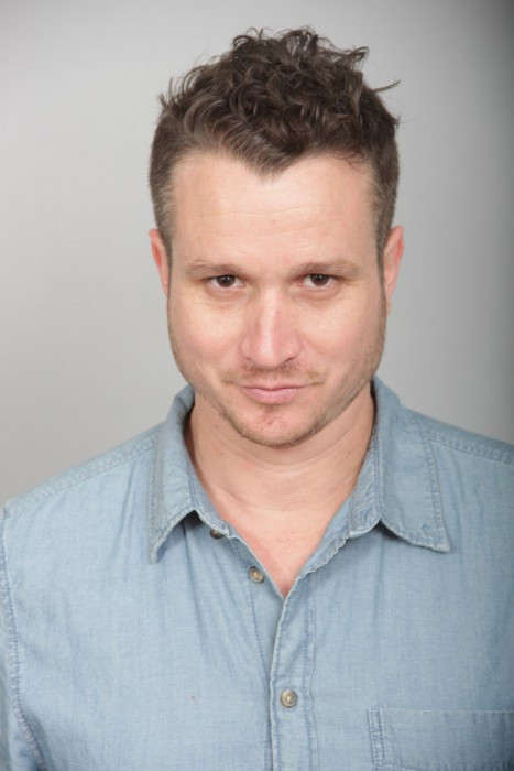 Yoni Zicholtz backdrop