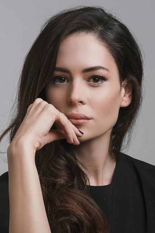 Yıldız Çağrı Atiksoy backdrop