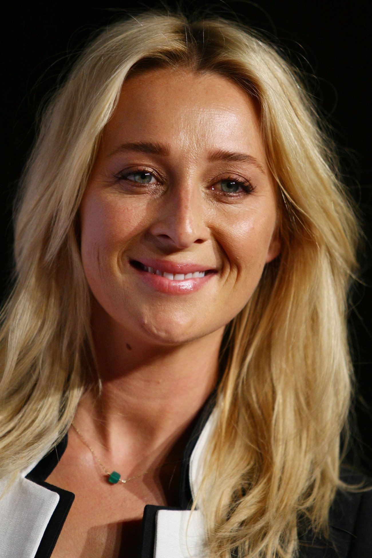 Asher Keddie backdrop